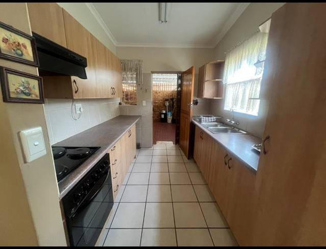 2 BEDROOM TOWNHOUSE FOR SALE IN CLARINA